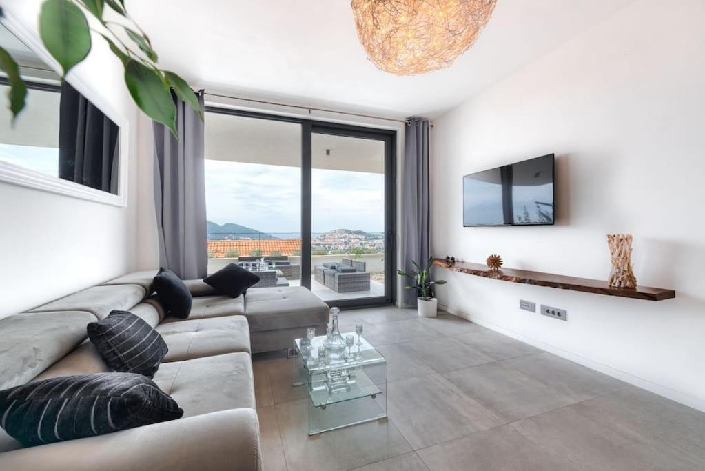 Walking Distance Old Town 120M2,Garden,View,Garage Apartment ดูบรอฟนิก ภายนอก รูปภาพ